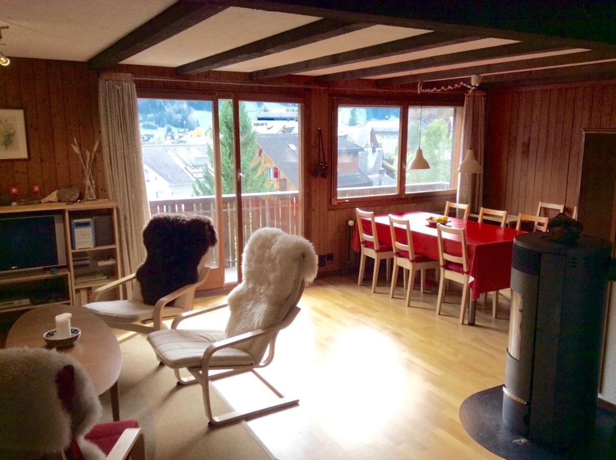 Gemütliche Dachwohnung im Chalet mit Bergblick Engelberg Exterior foto