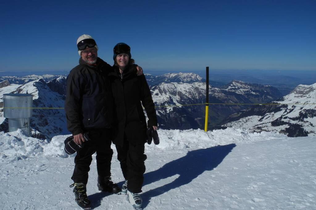 Gemütliche Dachwohnung im Chalet mit Bergblick Engelberg Exterior foto